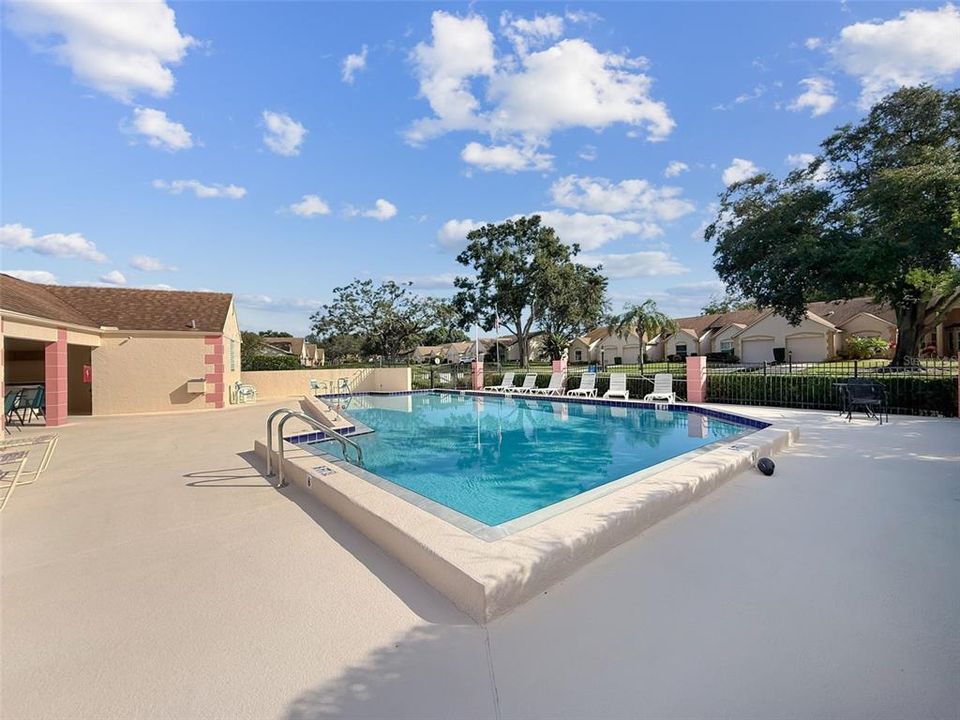 На продажу: $149,000 (2 спален, 2 ванн, 1171 Квадратных фут)