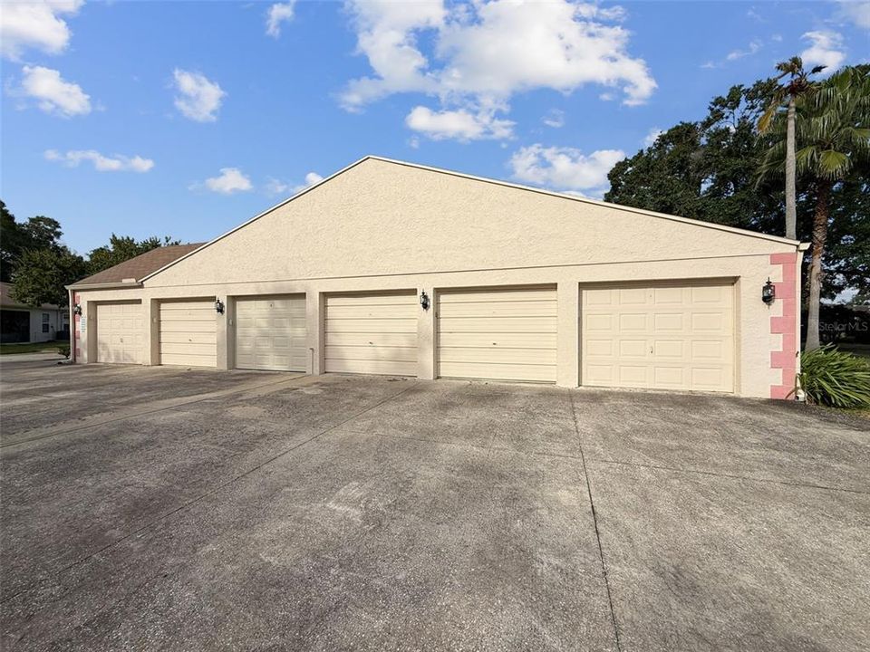 На продажу: $149,000 (2 спален, 2 ванн, 1171 Квадратных фут)