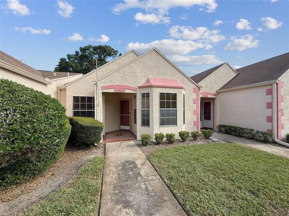 На продажу: $149,000 (2 спален, 2 ванн, 1171 Квадратных фут)