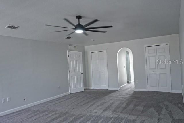 出租: $3,600 (6 贝兹, 4 浴室, 3948 平方英尺)