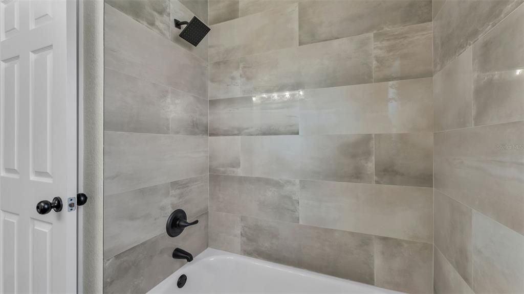 待售: $349,900 (4 贝兹, 2 浴室, 1781 平方英尺)