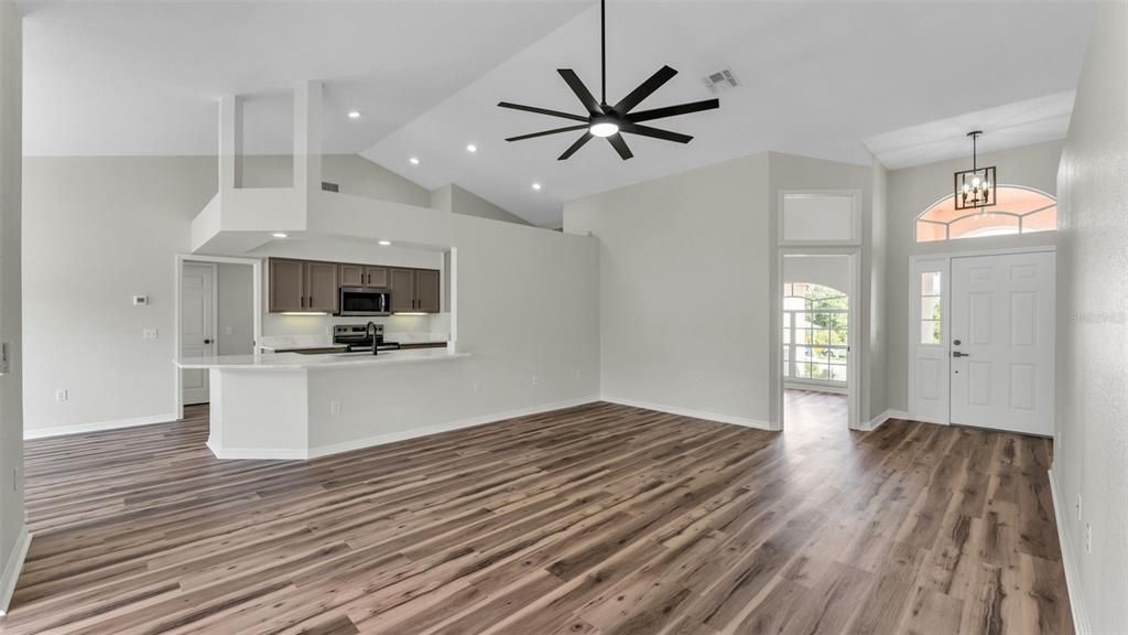 待售: $349,900 (4 贝兹, 2 浴室, 1781 平方英尺)