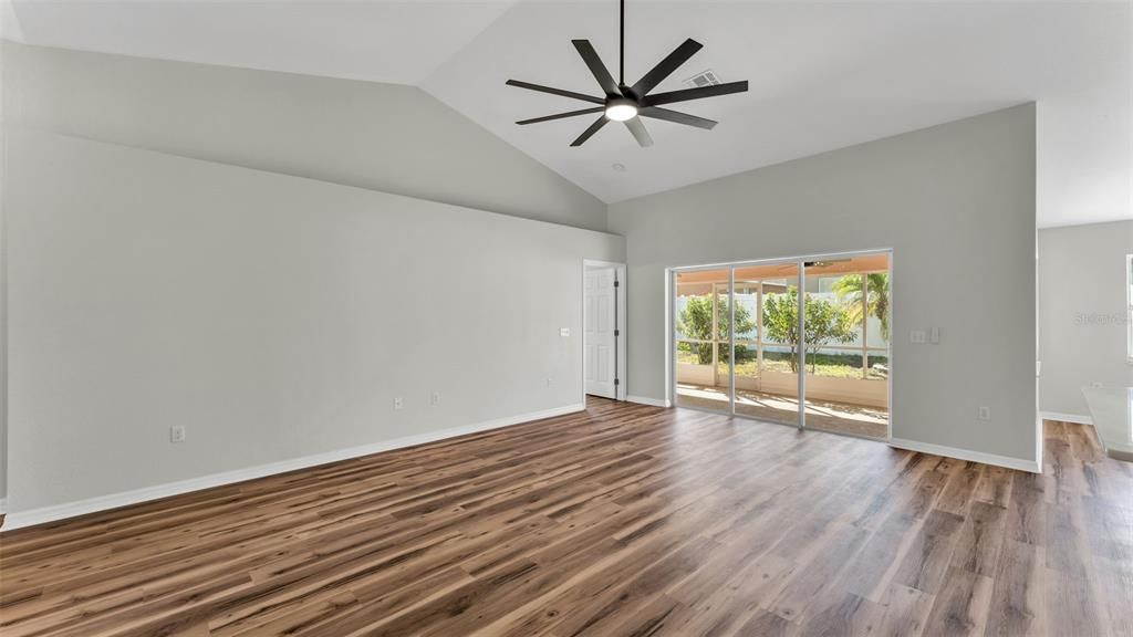 待售: $349,900 (4 贝兹, 2 浴室, 1781 平方英尺)