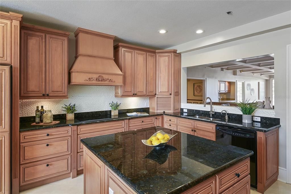 На продажу: $799,000 (3 спален, 3 ванн, 3271 Квадратных фут)