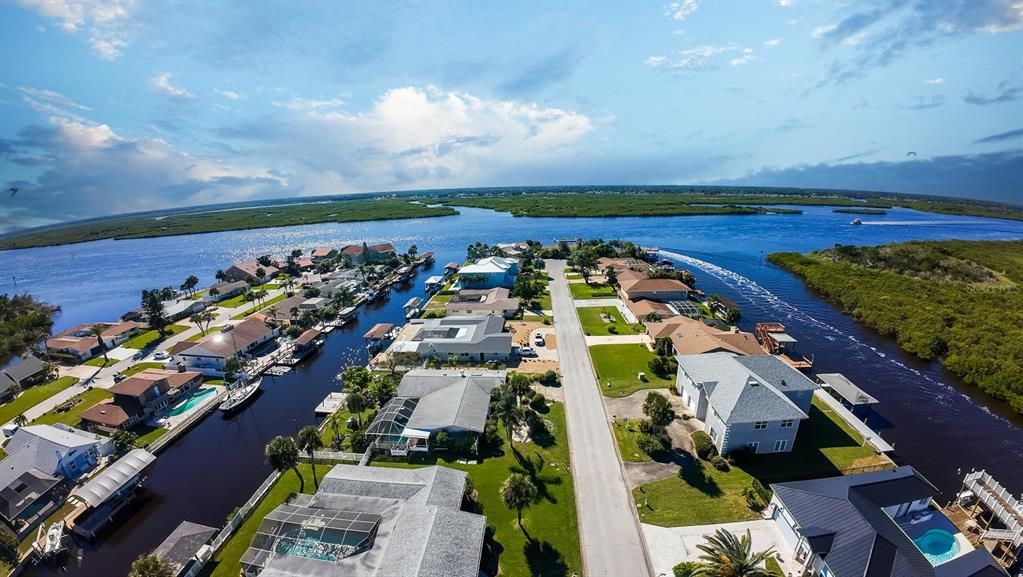 For Sale: $1,399,999 (3 beds, 4 baths, 5016 Square Feet)