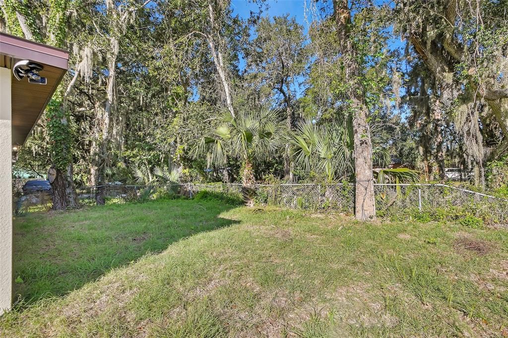 На продажу: $294,900 (3 спален, 2 ванн, 1677 Квадратных фут)