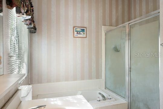 For Sale: $440,000 (3 beds, 2 baths, 1698 Square Feet)