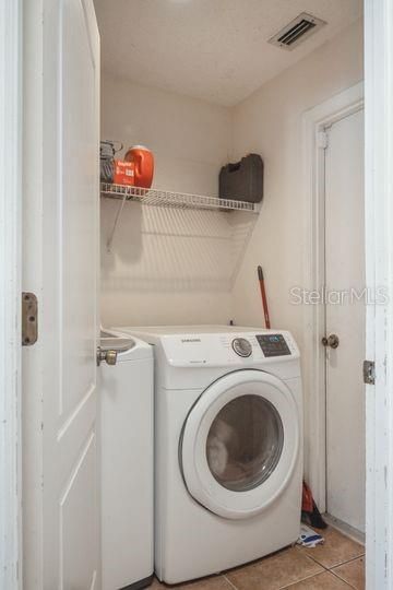 For Sale: $440,000 (3 beds, 2 baths, 1698 Square Feet)