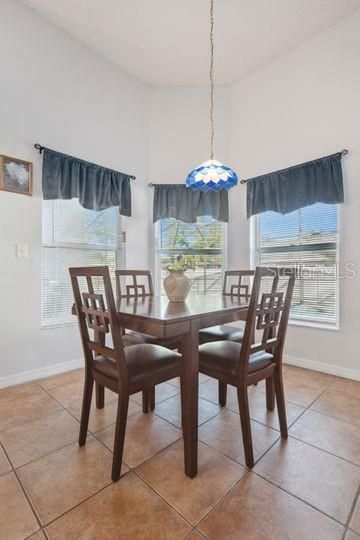 For Sale: $440,000 (3 beds, 2 baths, 1698 Square Feet)