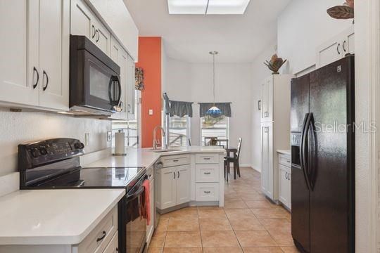 For Sale: $440,000 (3 beds, 2 baths, 1698 Square Feet)