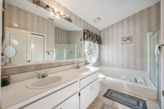 For Sale: $440,000 (3 beds, 2 baths, 1698 Square Feet)