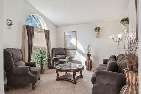For Sale: $440,000 (3 beds, 2 baths, 1698 Square Feet)