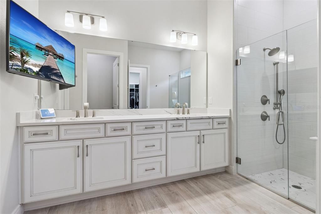 For Sale: $1,100,000 (3 beds, 3 baths, 3778 Square Feet)