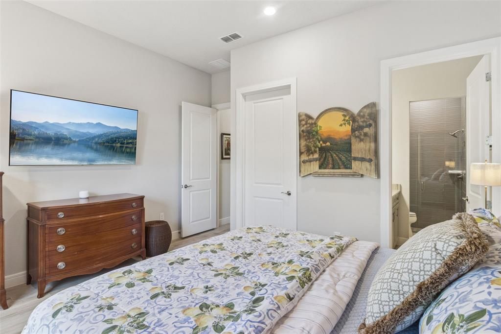 For Sale: $1,100,000 (3 beds, 3 baths, 3778 Square Feet)