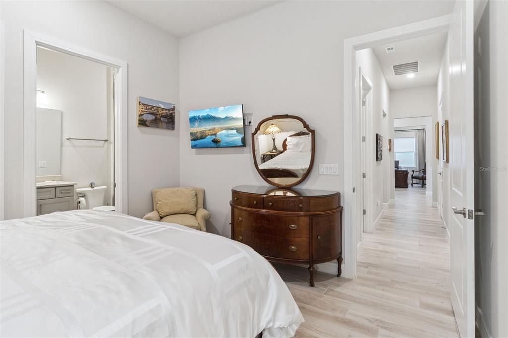 For Sale: $1,100,000 (3 beds, 3 baths, 3778 Square Feet)