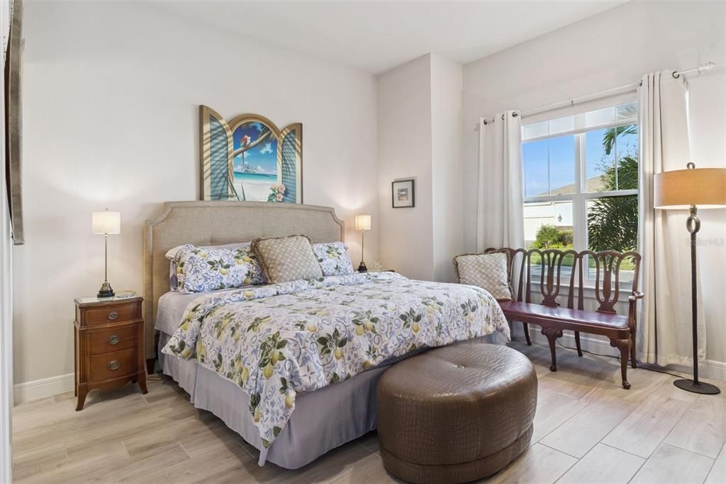 For Sale: $1,100,000 (3 beds, 3 baths, 3778 Square Feet)