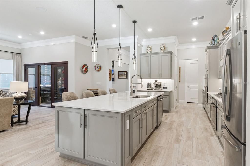 For Sale: $1,100,000 (3 beds, 3 baths, 3778 Square Feet)