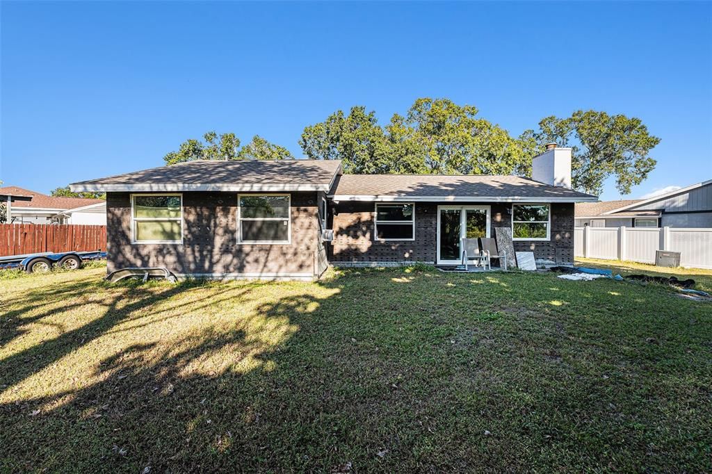 For Sale: $295,000 (3 beds, 2 baths, 1274 Square Feet)