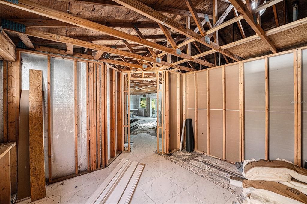 For Sale: $295,000 (3 beds, 2 baths, 1274 Square Feet)