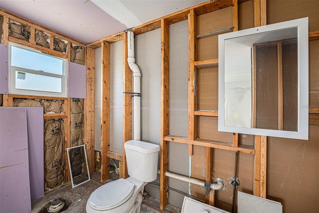 For Sale: $295,000 (3 beds, 2 baths, 1274 Square Feet)