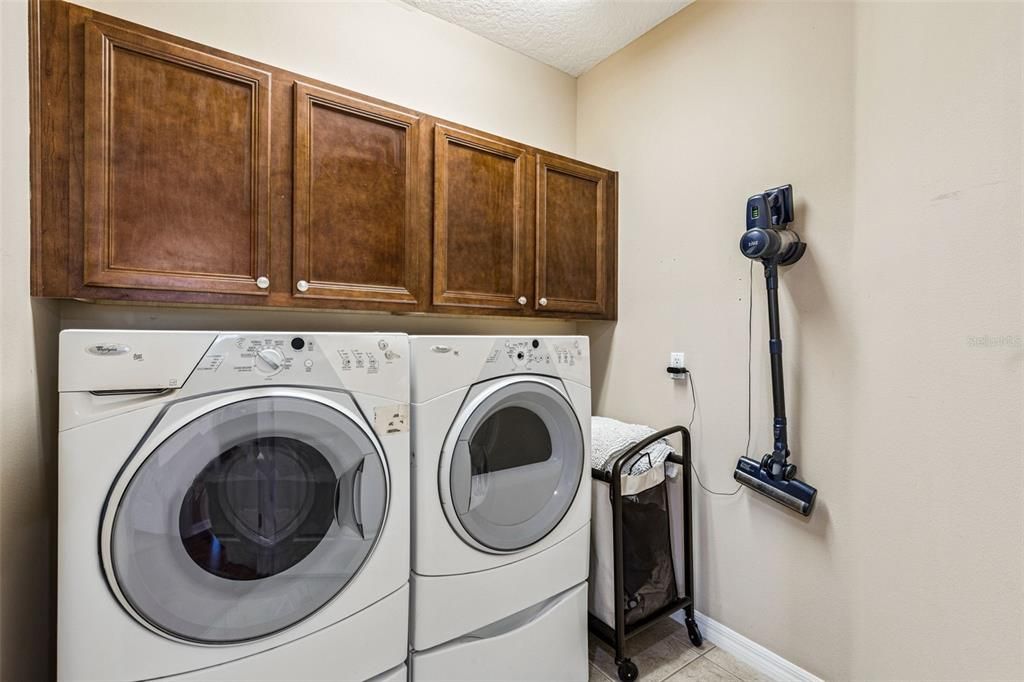 Active With Contract: $440,000 (4 beds, 2 baths, 2520 Square Feet)