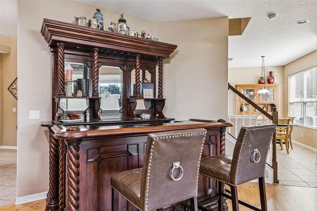 Active With Contract: $440,000 (4 beds, 2 baths, 2520 Square Feet)