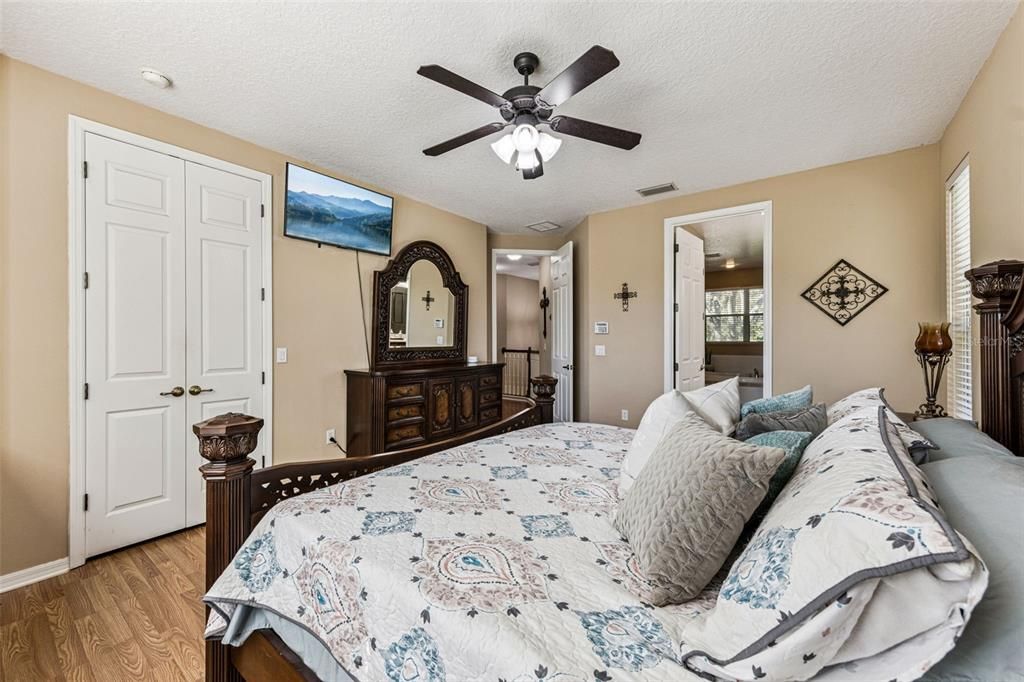 Active With Contract: $440,000 (4 beds, 2 baths, 2520 Square Feet)