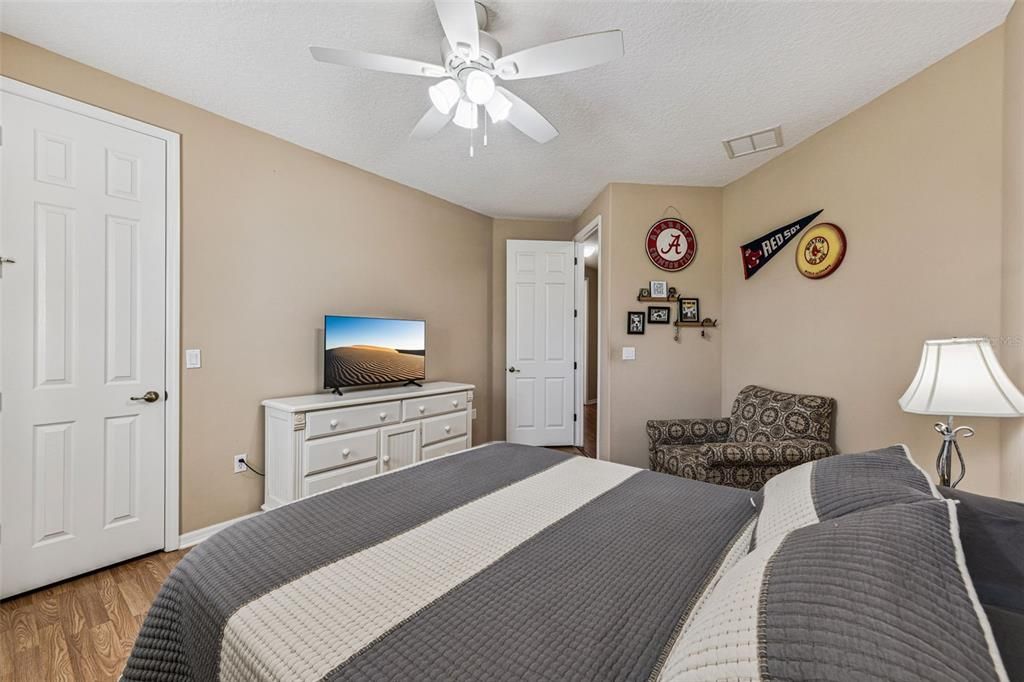 Active With Contract: $440,000 (4 beds, 2 baths, 2520 Square Feet)