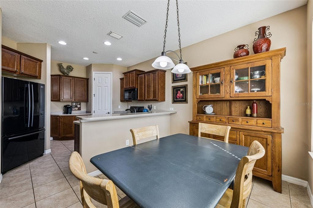 Active With Contract: $440,000 (4 beds, 2 baths, 2520 Square Feet)