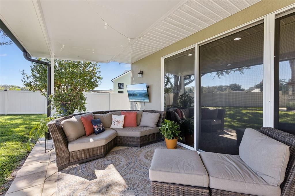 Active With Contract: $440,000 (4 beds, 2 baths, 2520 Square Feet)