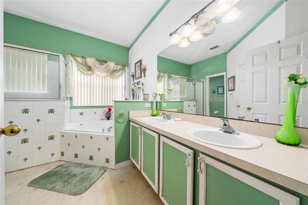 На продажу: $410,000 (4 спален, 3 ванн, 2308 Квадратных фут)