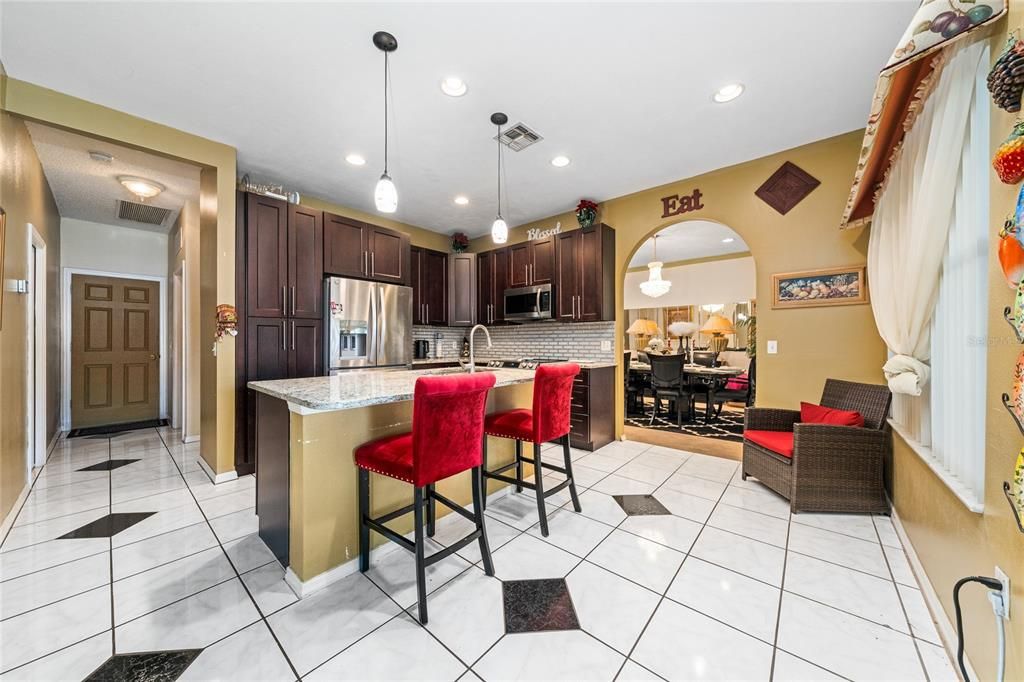 На продажу: $410,000 (4 спален, 3 ванн, 2308 Квадратных фут)