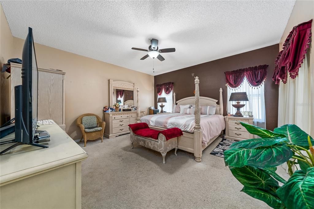 На продажу: $410,000 (4 спален, 3 ванн, 2308 Квадратных фут)