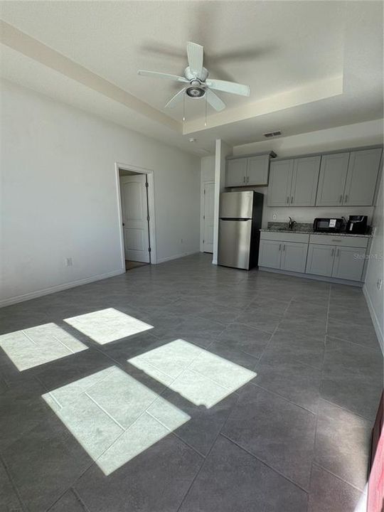 For Rent: $1,300 (1 beds, 1 baths, 800 Square Feet)