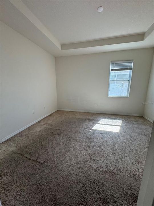For Rent: $1,300 (1 beds, 1 baths, 800 Square Feet)