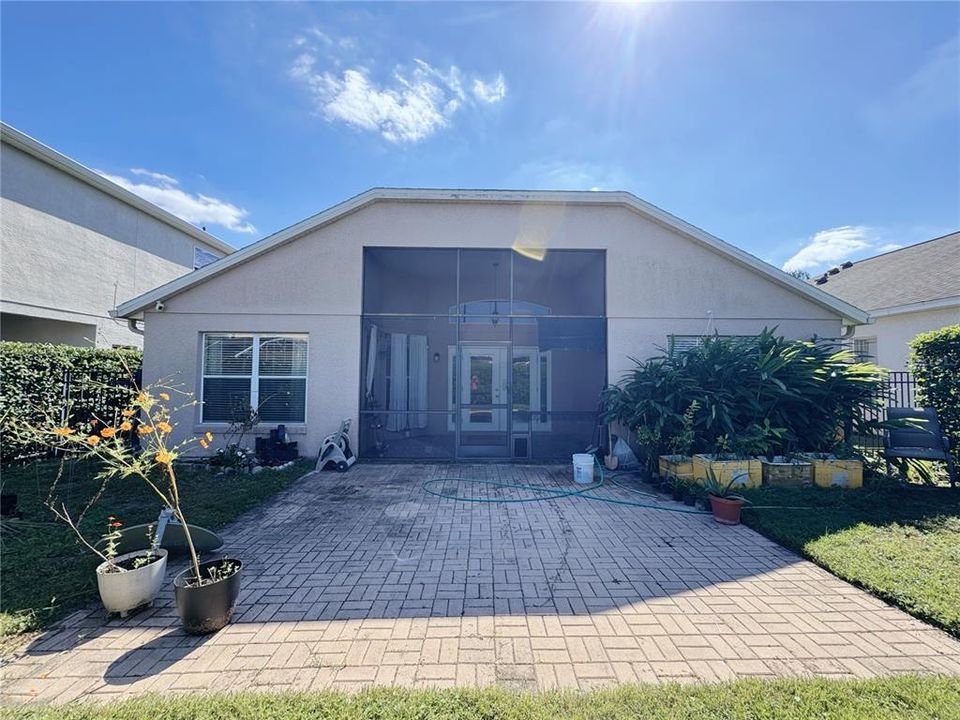 Под контрактом: $2,600 (4 спален, 2 ванн, 1786 Квадратных фут)