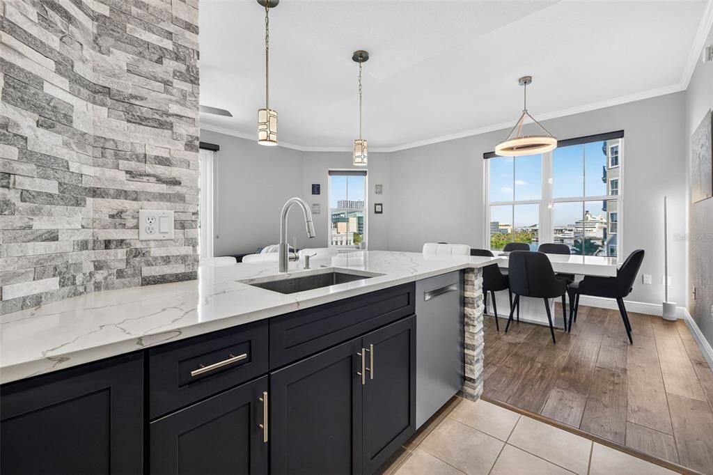 For Sale: $910,000 (3 beds, 2 baths, 1332 Square Feet)