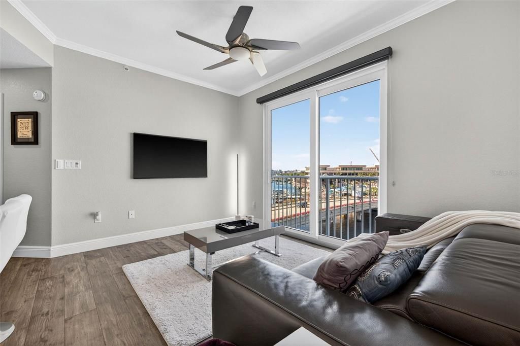 For Sale: $910,000 (3 beds, 2 baths, 1332 Square Feet)