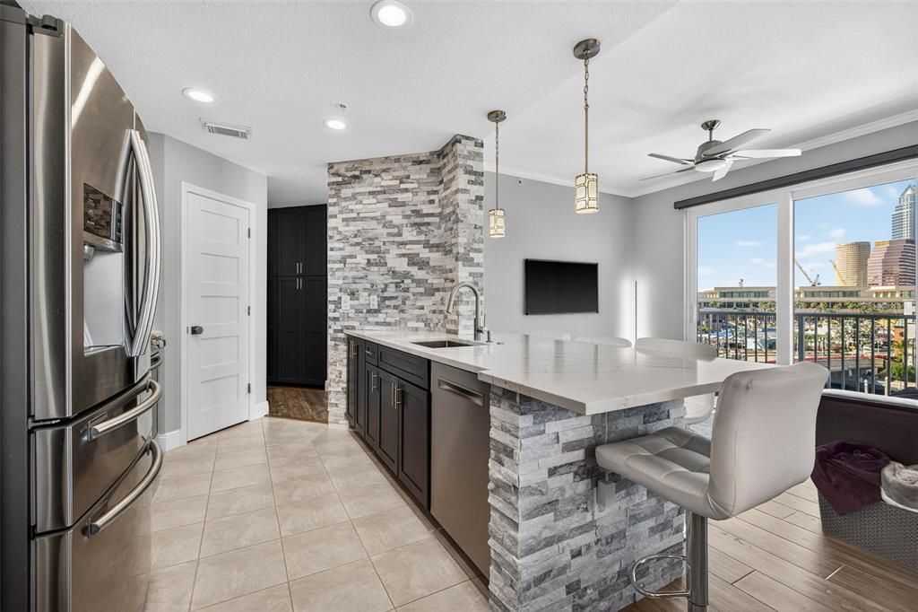 For Sale: $910,000 (3 beds, 2 baths, 1332 Square Feet)