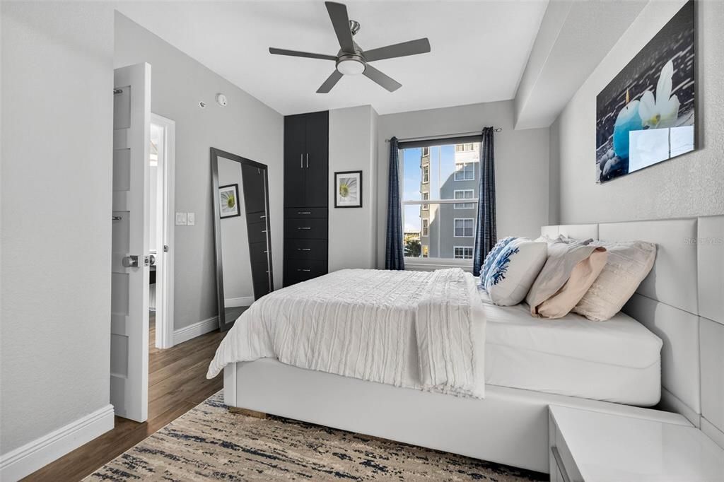 For Sale: $910,000 (3 beds, 2 baths, 1332 Square Feet)