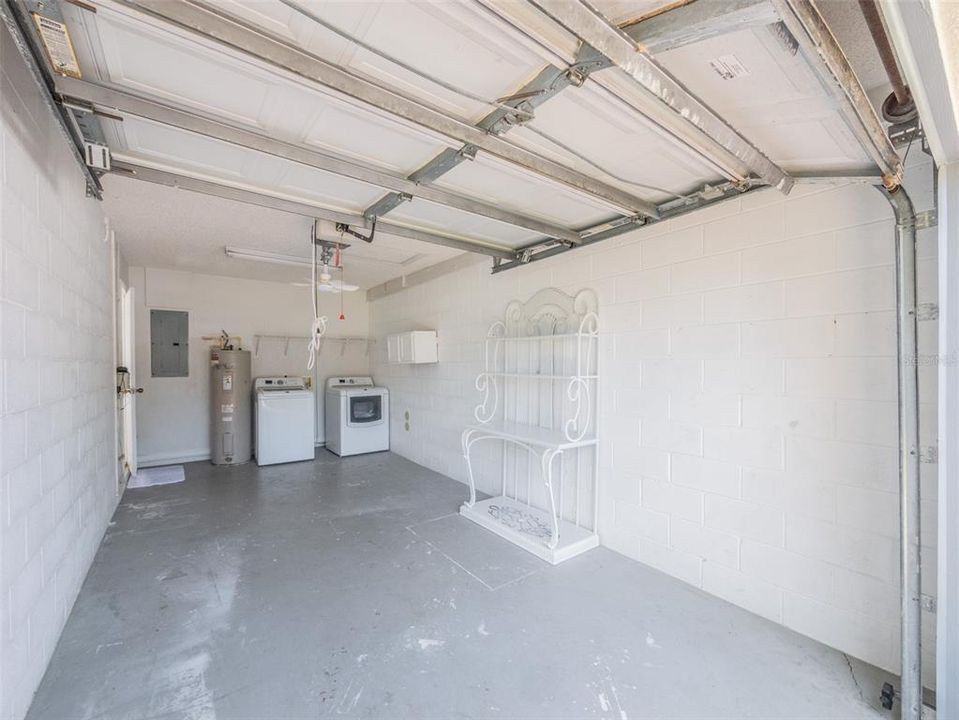 For Sale: $490,000 (5 beds, 0 baths, 2484 Square Feet)