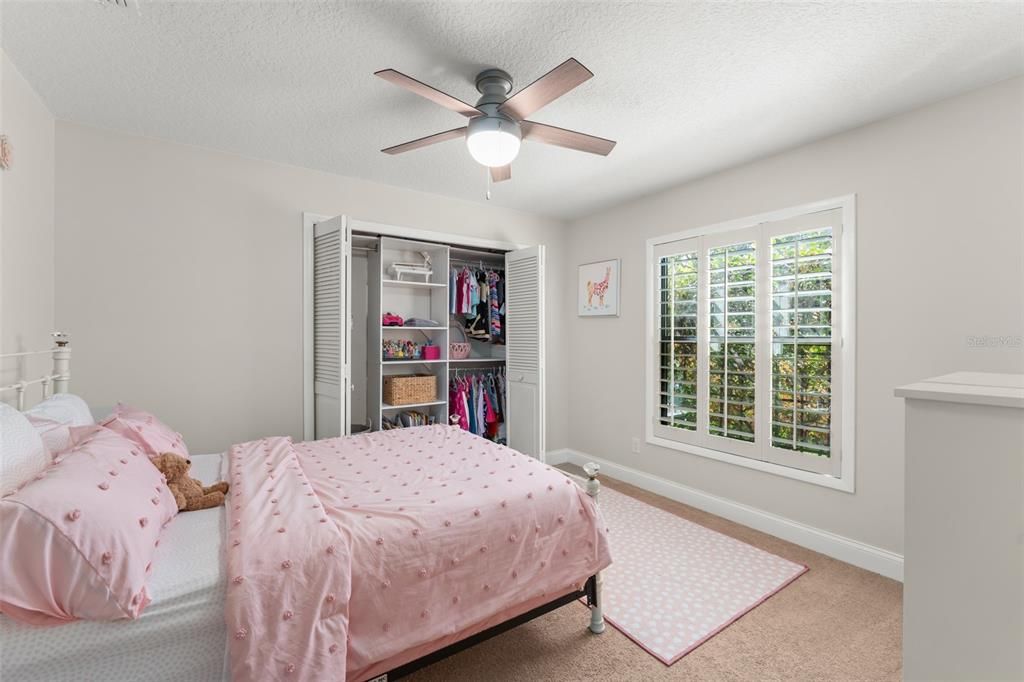 Activo con contrato: $699,900 (3 camas, 2 baños, 2106 Pies cuadrados)