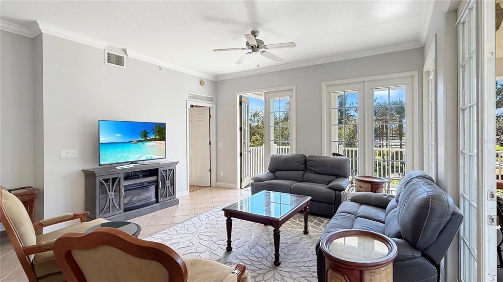 Под контрактом: $299,000 (3 спален, 2 ванн, 1419 Квадратных фут)