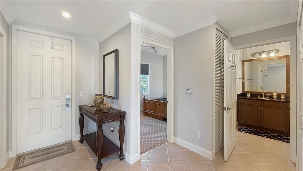 Под контрактом: $299,000 (3 спален, 2 ванн, 1419 Квадратных фут)