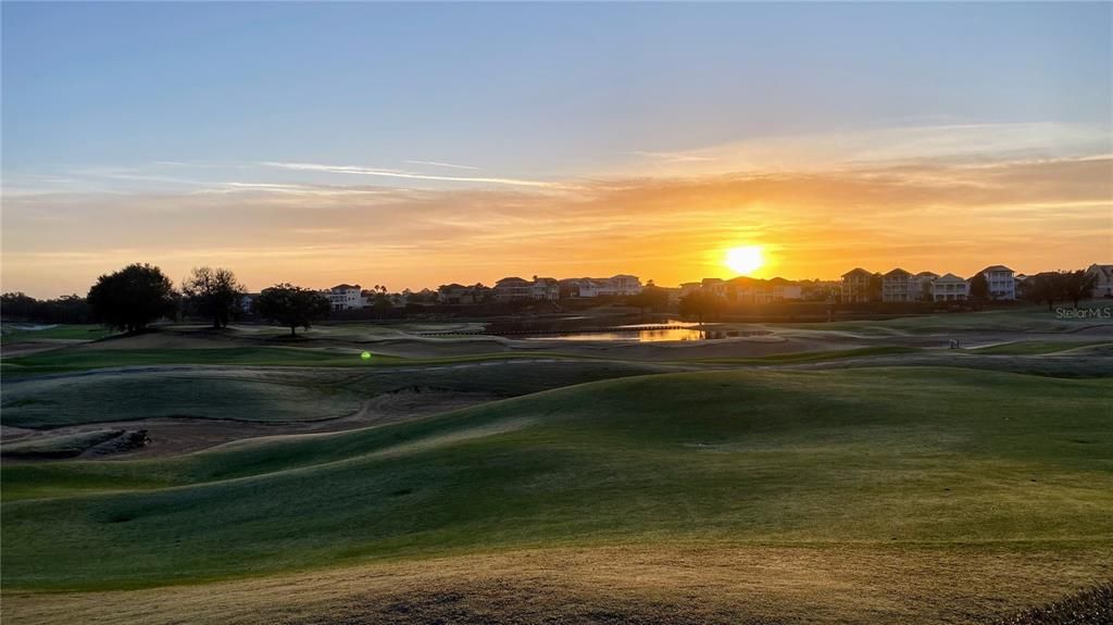 Под контрактом: $299,000 (3 спален, 2 ванн, 1419 Квадратных фут)