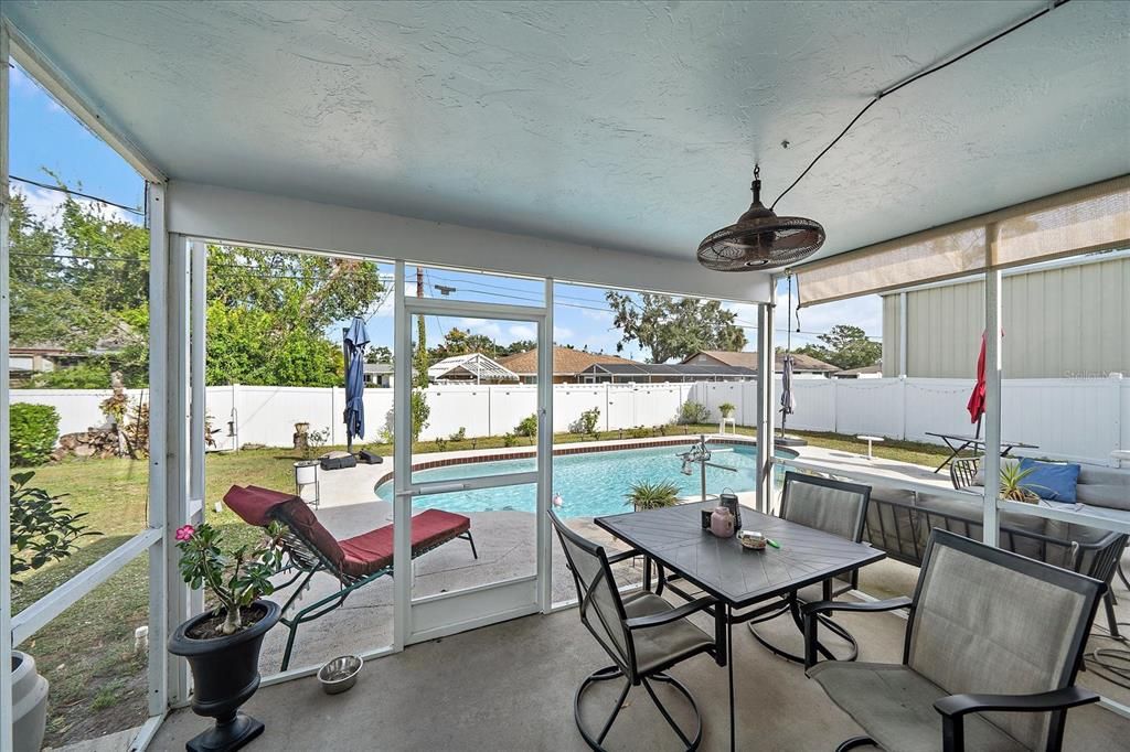 For Sale: $370,000 (3 beds, 2 baths, 1120 Square Feet)