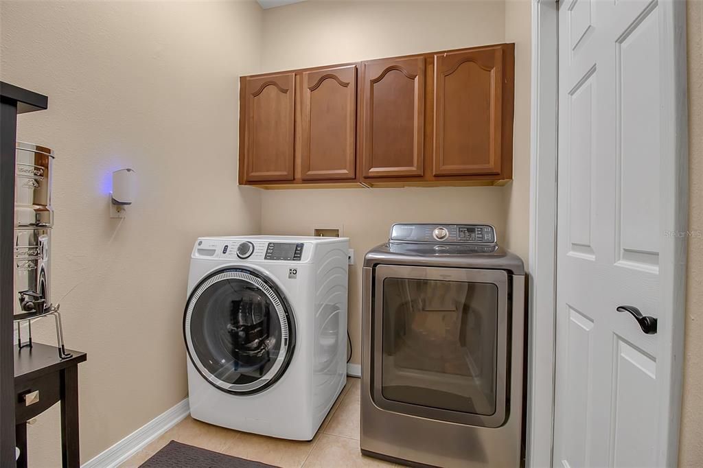 For Sale: $489,900 (4 beds, 3 baths, 2289 Square Feet)