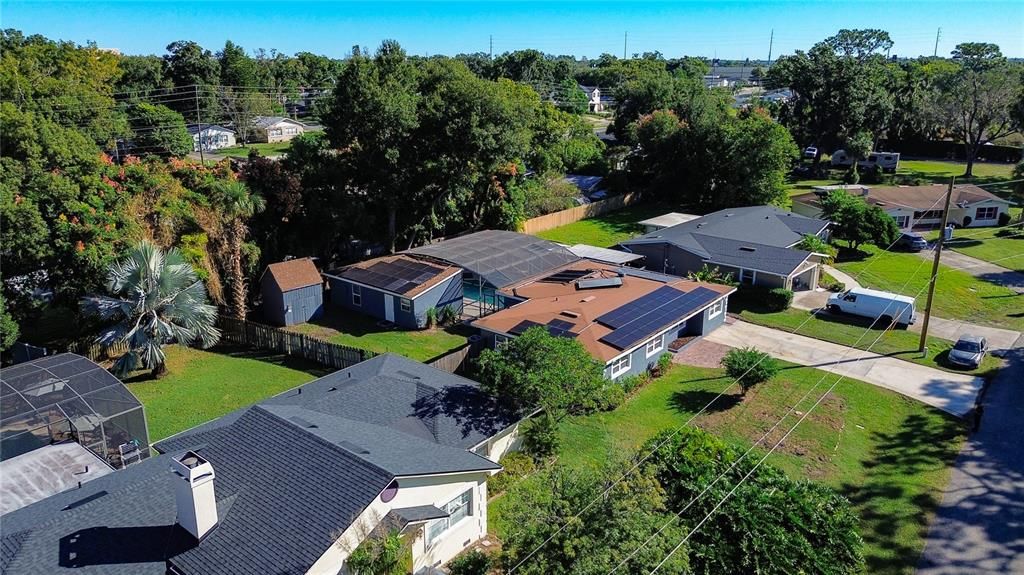 Activo con contrato: $549,000 (4 camas, 3 baños, 2421 Pies cuadrados)