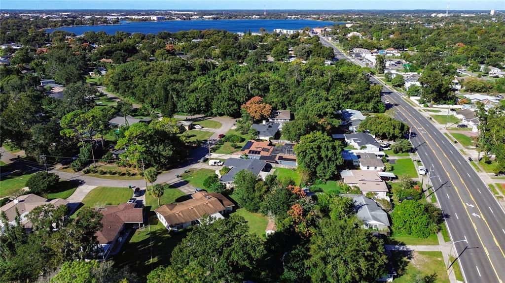 Activo con contrato: $549,000 (4 camas, 3 baños, 2421 Pies cuadrados)