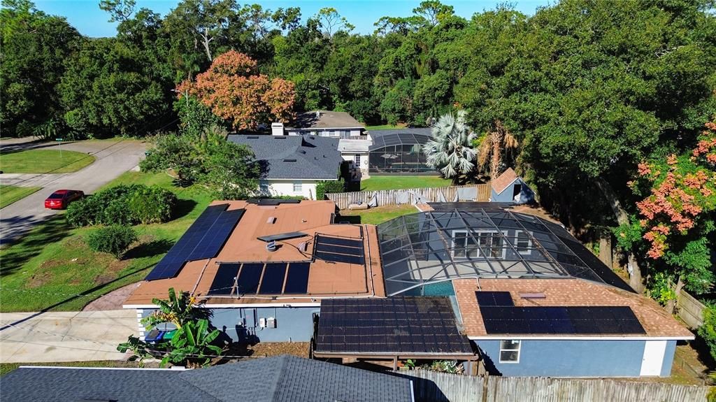 Activo con contrato: $549,000 (4 camas, 3 baños, 2421 Pies cuadrados)